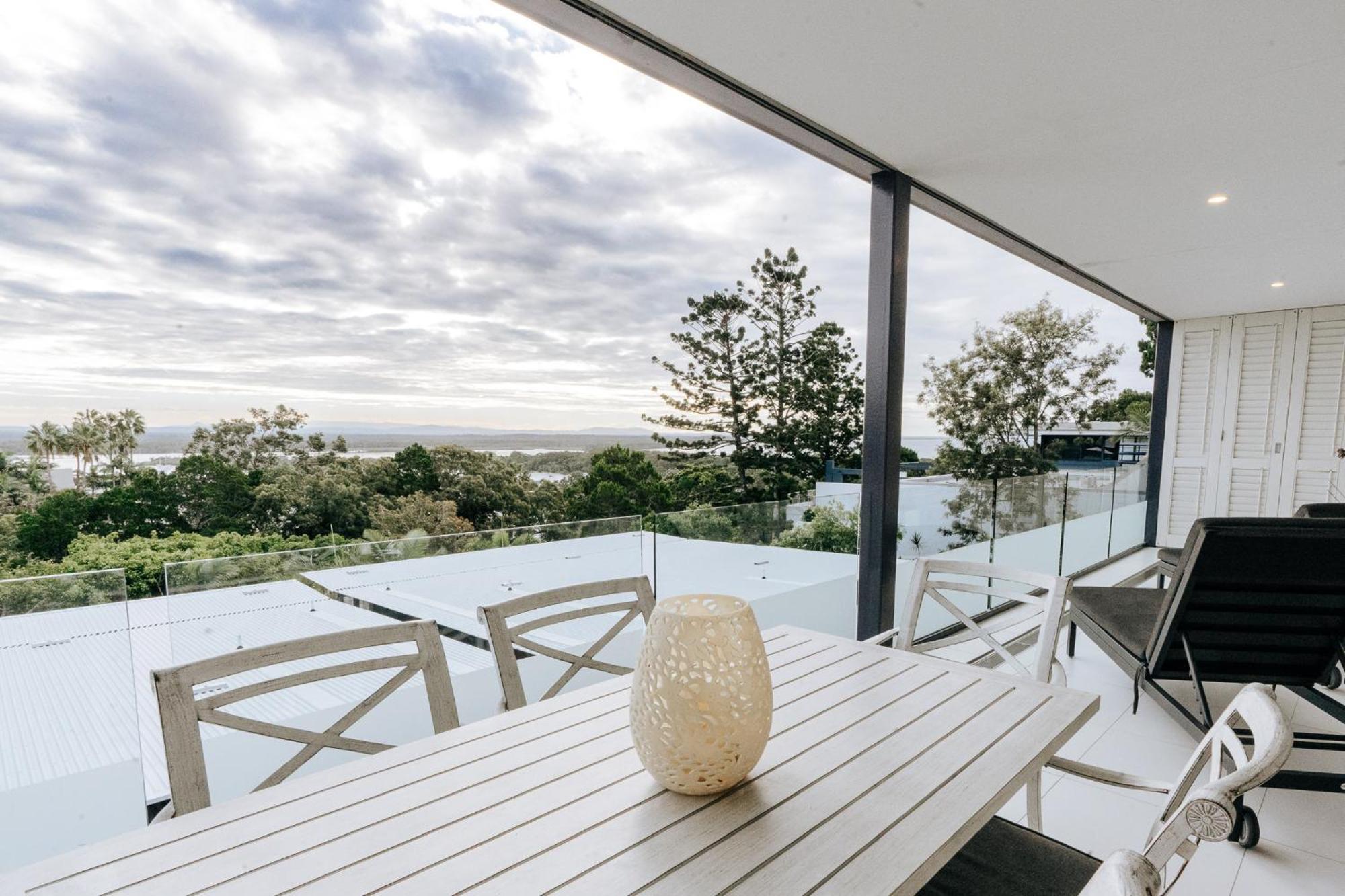 The Rise Noosa Aparthotel Exterior photo